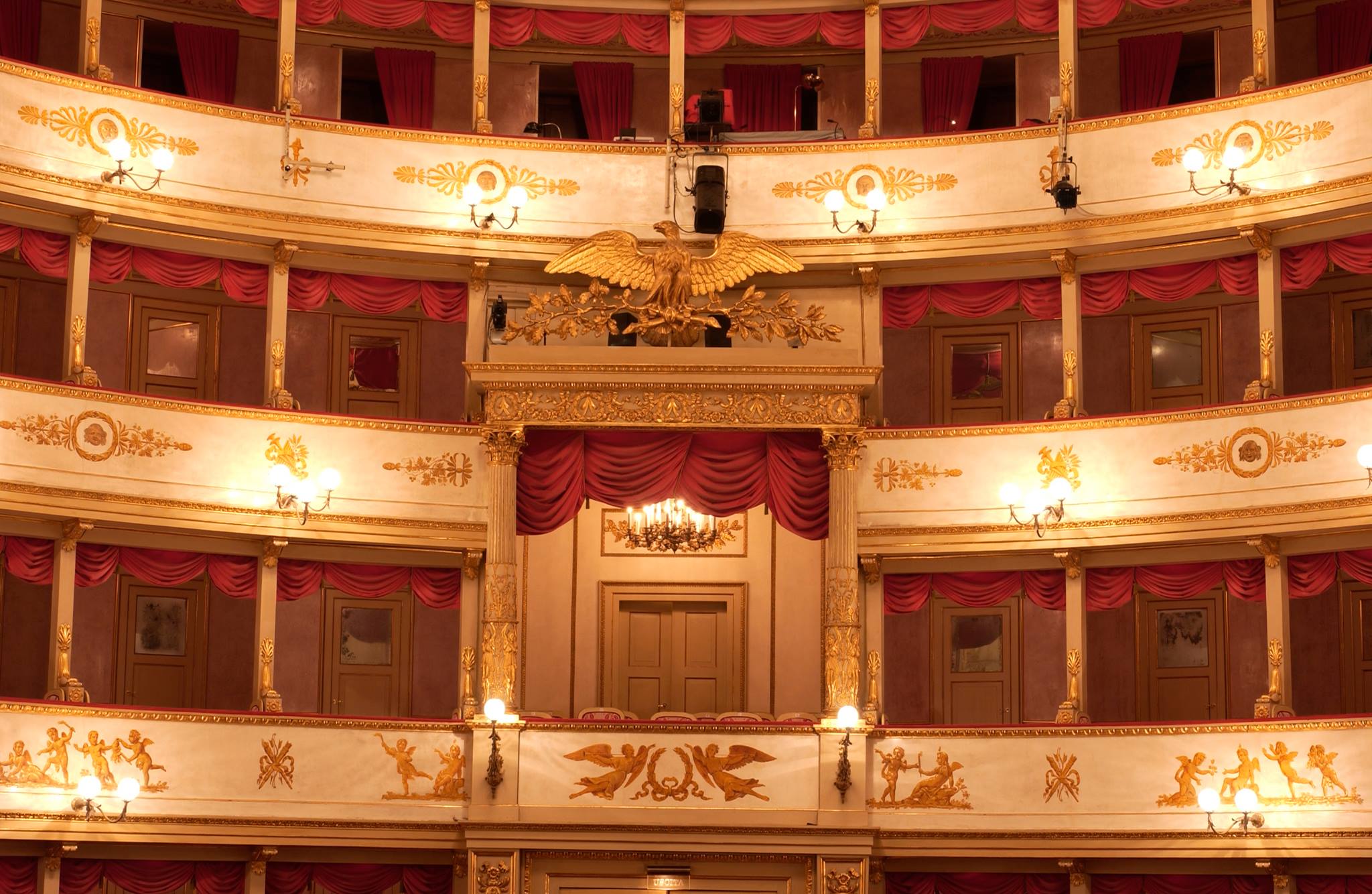 Teatro-comunale-Luciano-Pavarotti-Modena