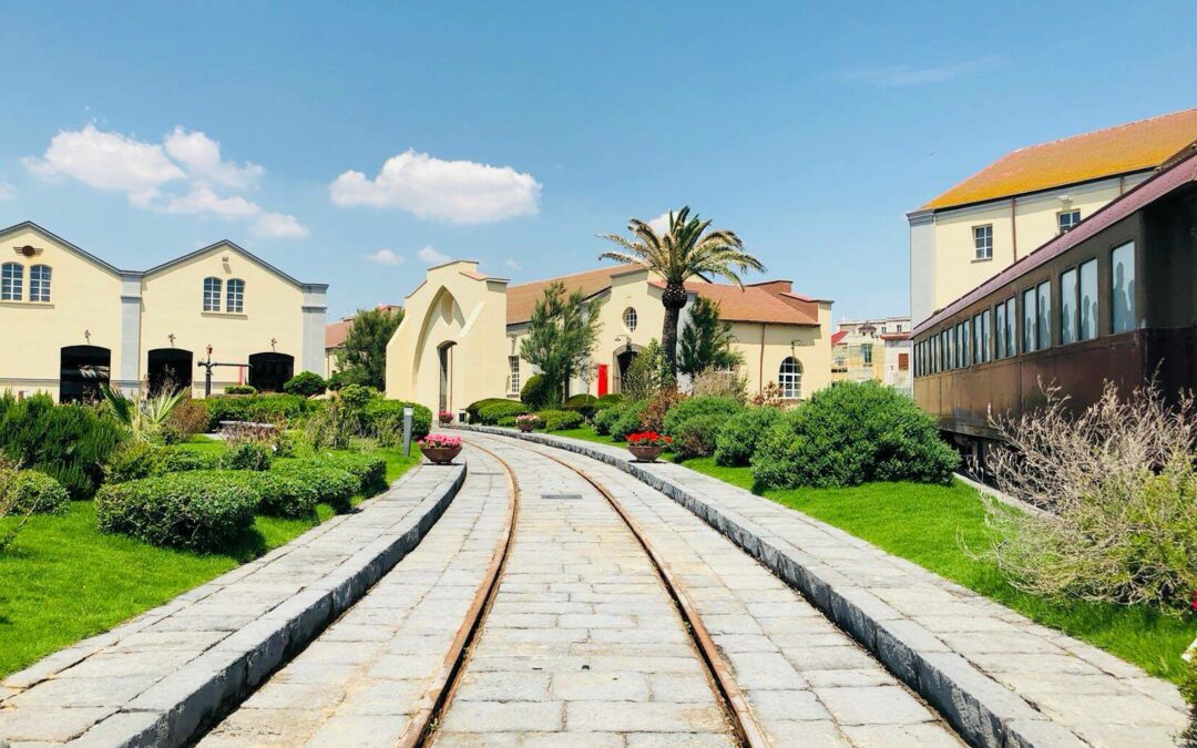 Viaggiare in Campania a bordo dei treni: il progetto turistico di FS tra frecce e carrozze storiche